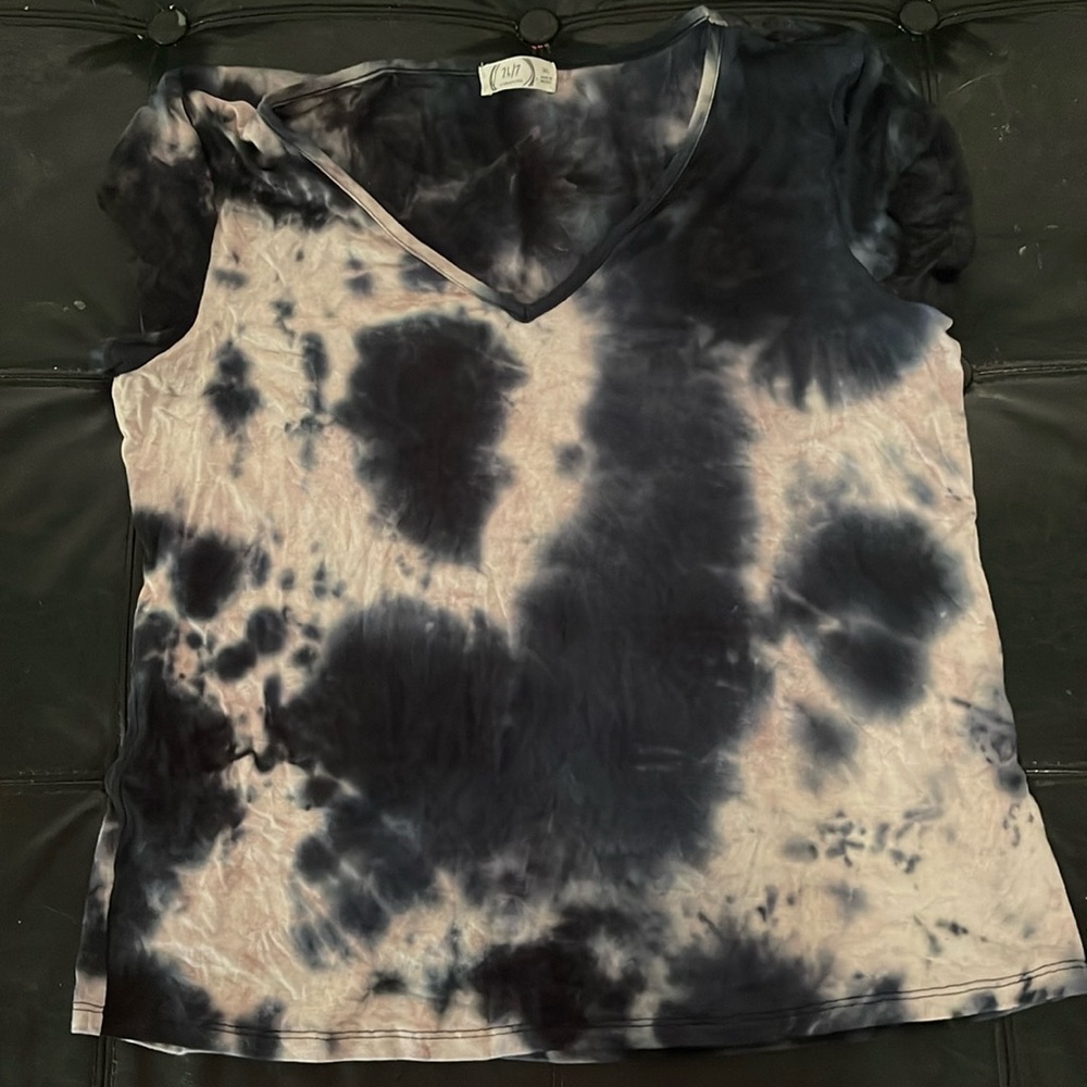 Maurice’s 24/7 tee